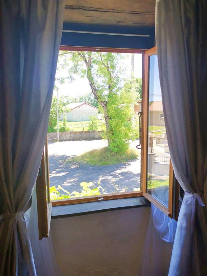 Les Verges Gites Exideuil-sur-Vienne Exterior foto